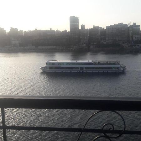 Luxury Apartment On The Nile Cairo Exterior photo